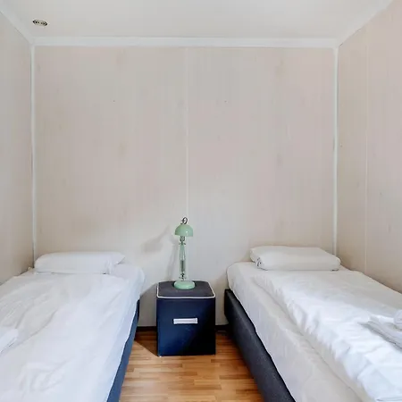 Chalet Rustig Gelegen In Het Bos - *