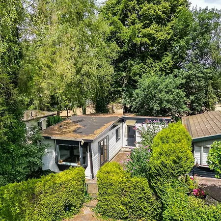 Rustig Gelegen In Het Bos -