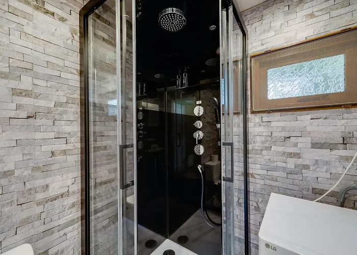 Rustig Gelegen In Het Bos - Chalet Putten