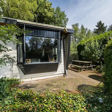 Chalet Rustig Gelegen In Het Bos - Putten