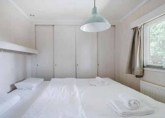 Chalet Rustig Gelegen In Het Bos - Putten