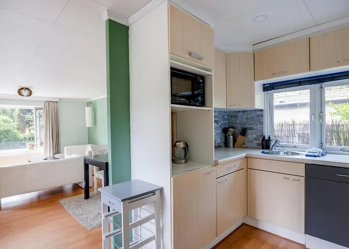 Rustig Gelegen In Het Bos - Chalet *