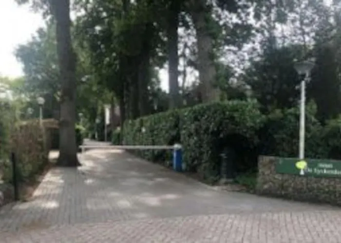 Rustig Gelegen In Het Bos - *